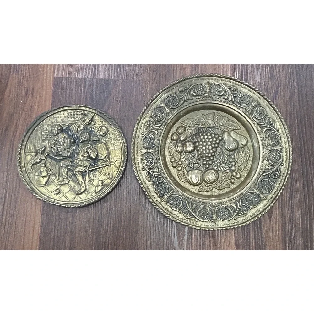 Vintage Peerage Brass Embossed Wall Hanging 2 Plates Made‎ In England